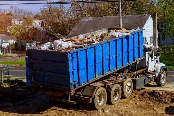 Best Yard Cleanup Services  in Okauchee Lake, WI